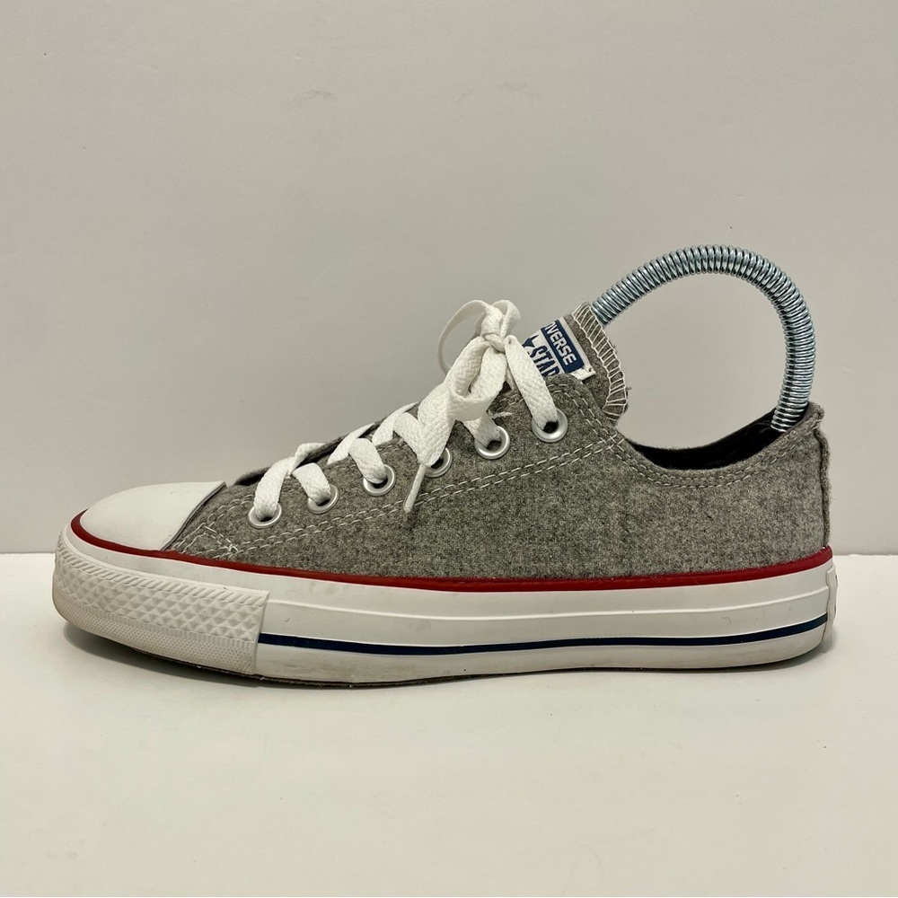 Converse Low Top Sneakers in Gray, White & Red Accent Women’s Size 7 - Picture 9 of 14